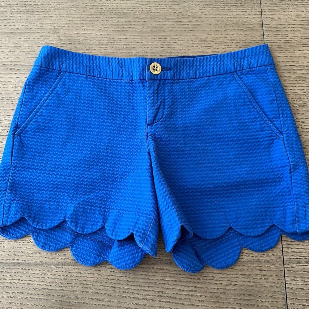 Lilly Pulitzer Buttercup Short Textured Size 4, 5” inseam